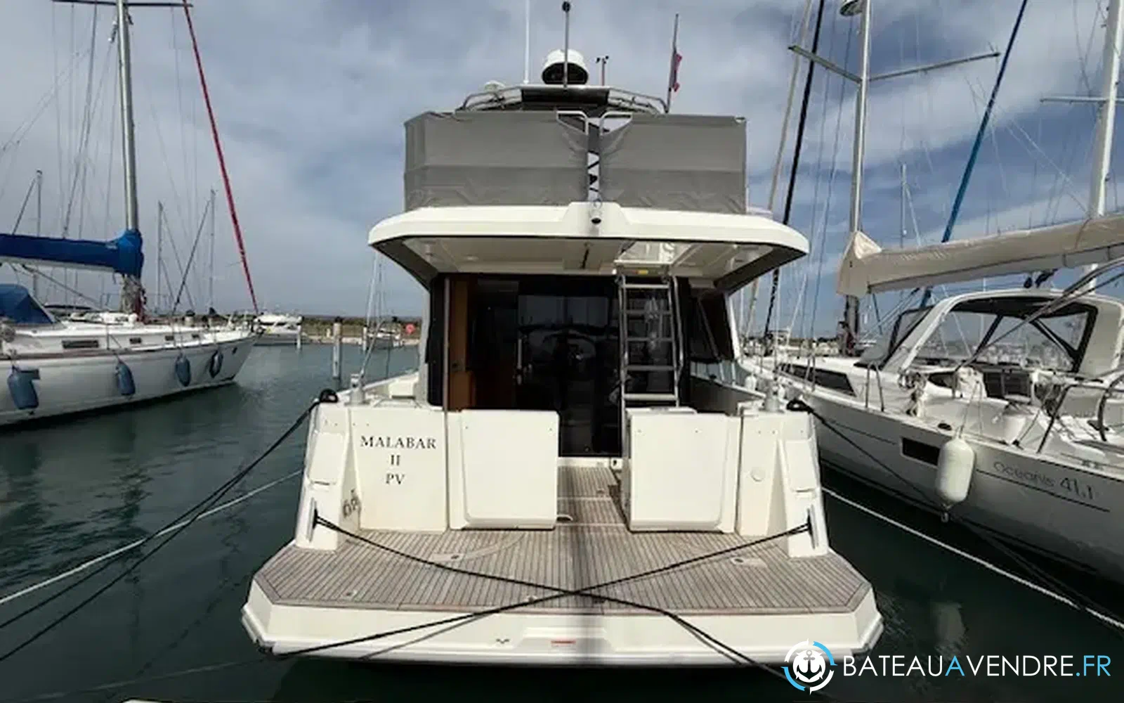 slider 1 Beneteau Swift Trawler 35
