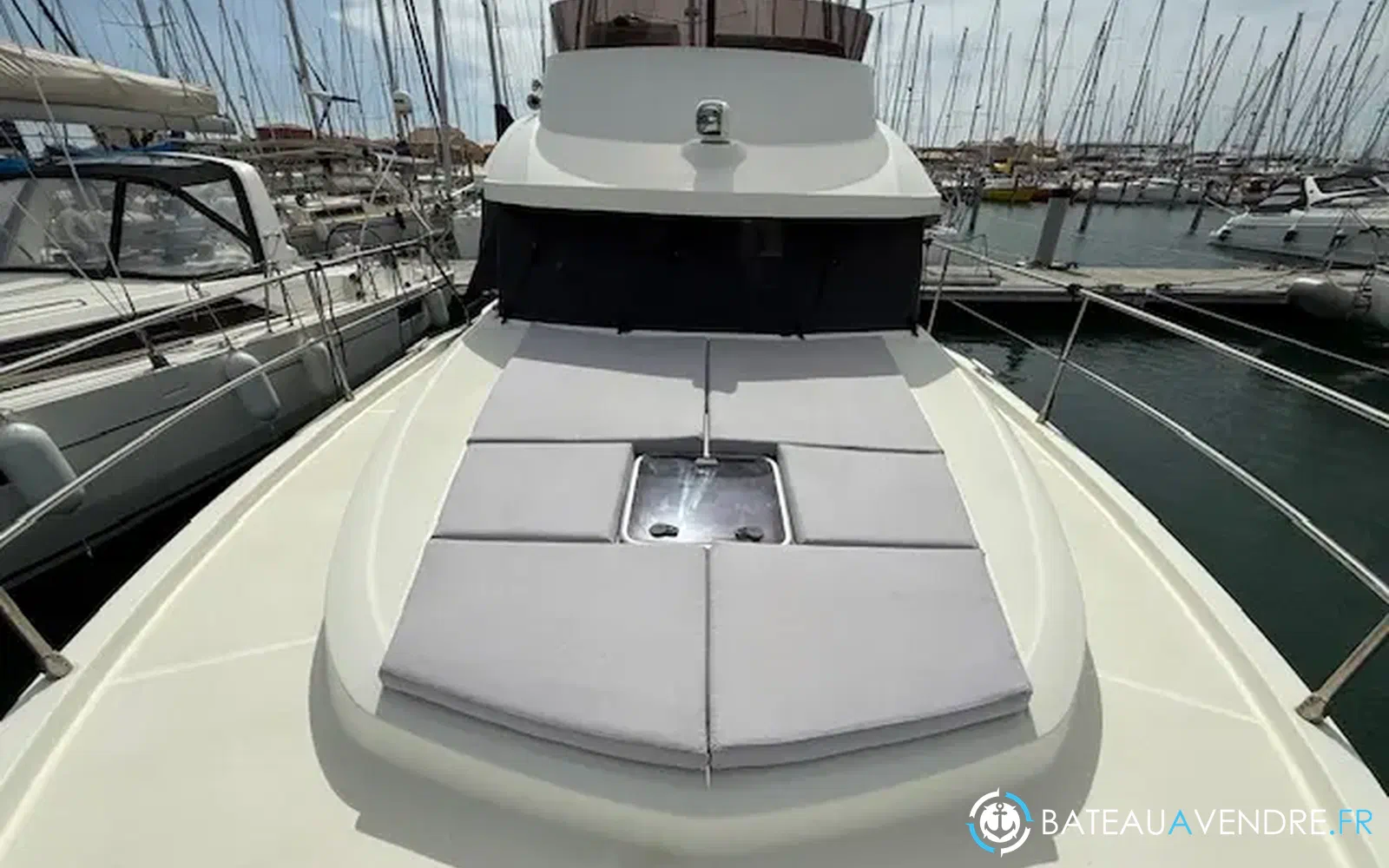 slider 6 Beneteau Swift Trawler 35