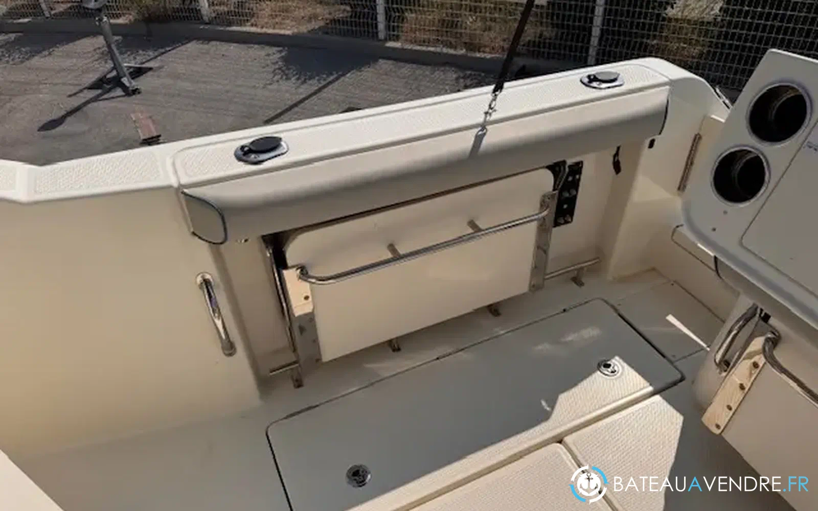 slider 5 Quicksilver Activ 705 Pilothouse