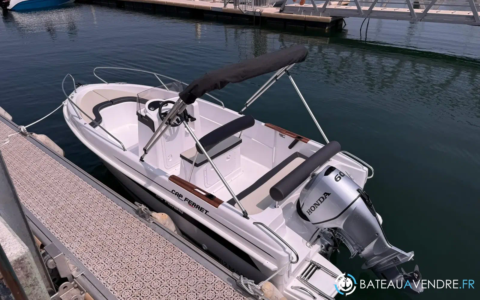 slider 10 B2 Marine 155 Fishing