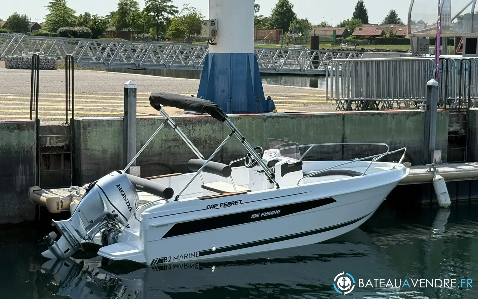 slider 11 B2 Marine 155 Fishing
