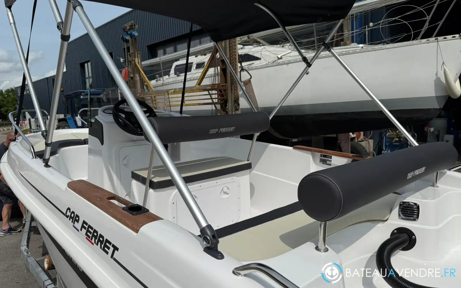 slider 1 B2 Marine 155 Fishing