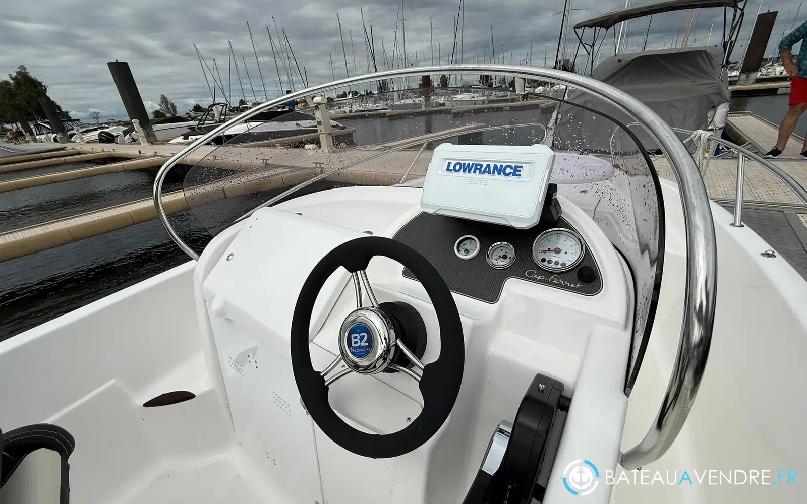 slider 4 B2 Marine 572 Open