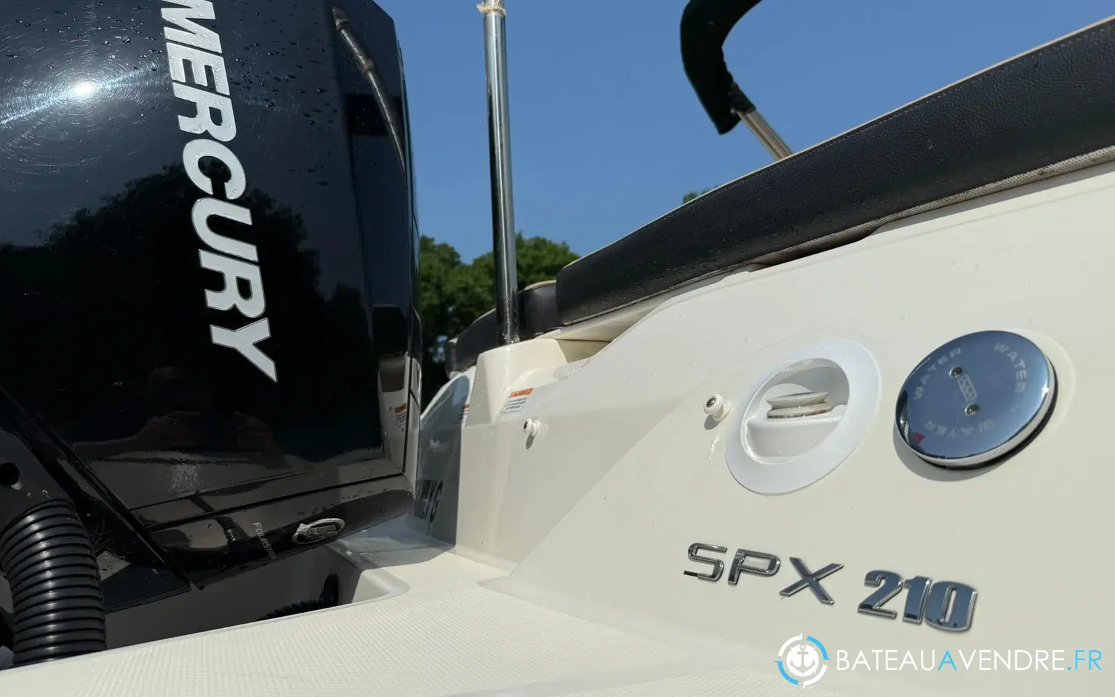slider 9 Sea Ray 210 SPX OB