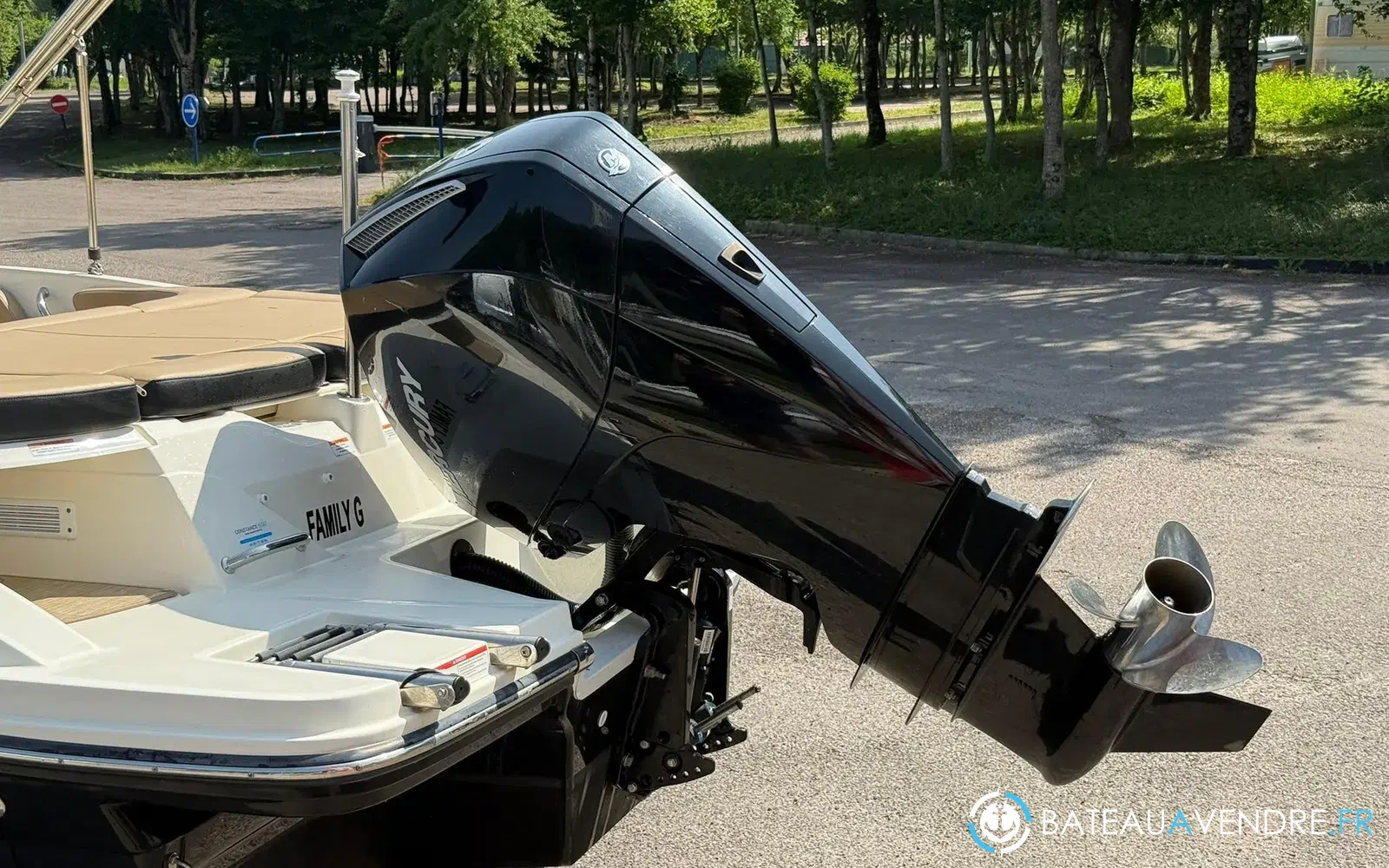 slider 4 Sea Ray 210 SPX OB