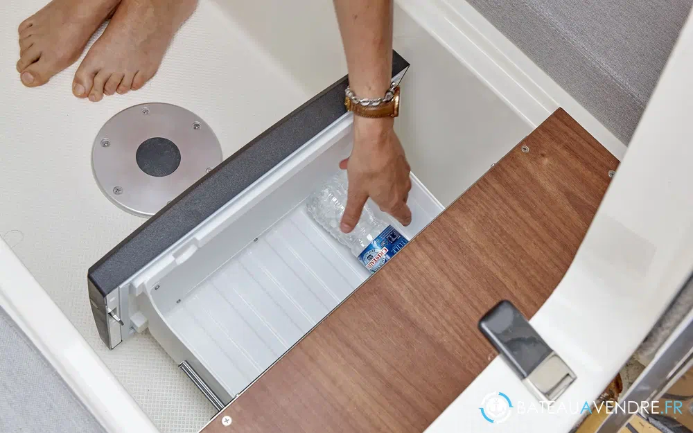 Quicksilver Activ 555 Cabin  photo 4