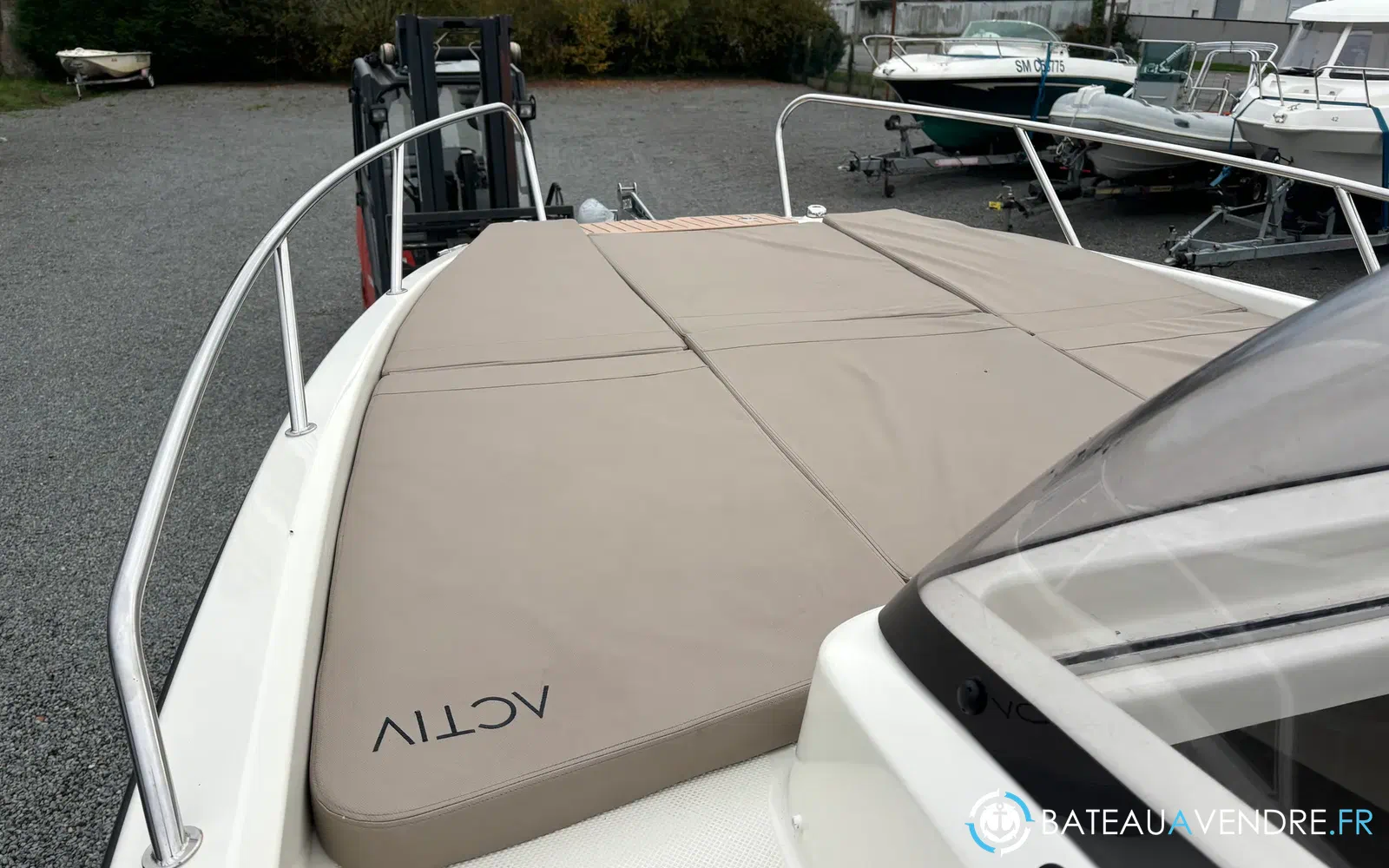 slider 9 Quicksilver Activ 675 Sundeck