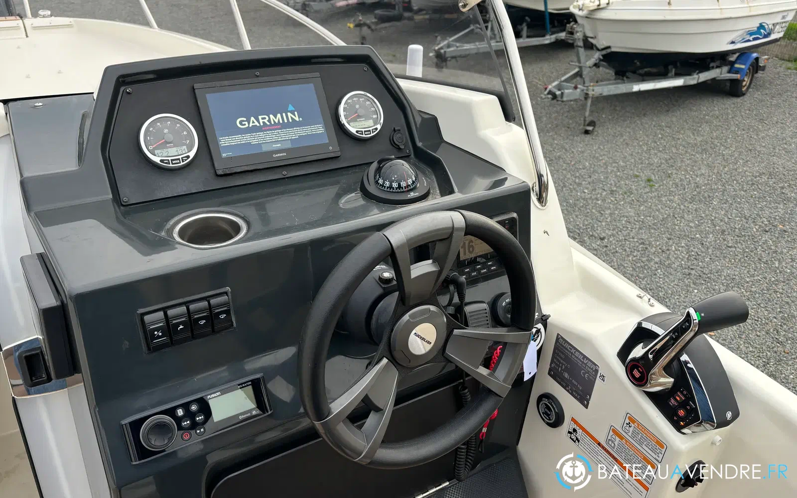 slider 5 Quicksilver Activ 675 Sundeck