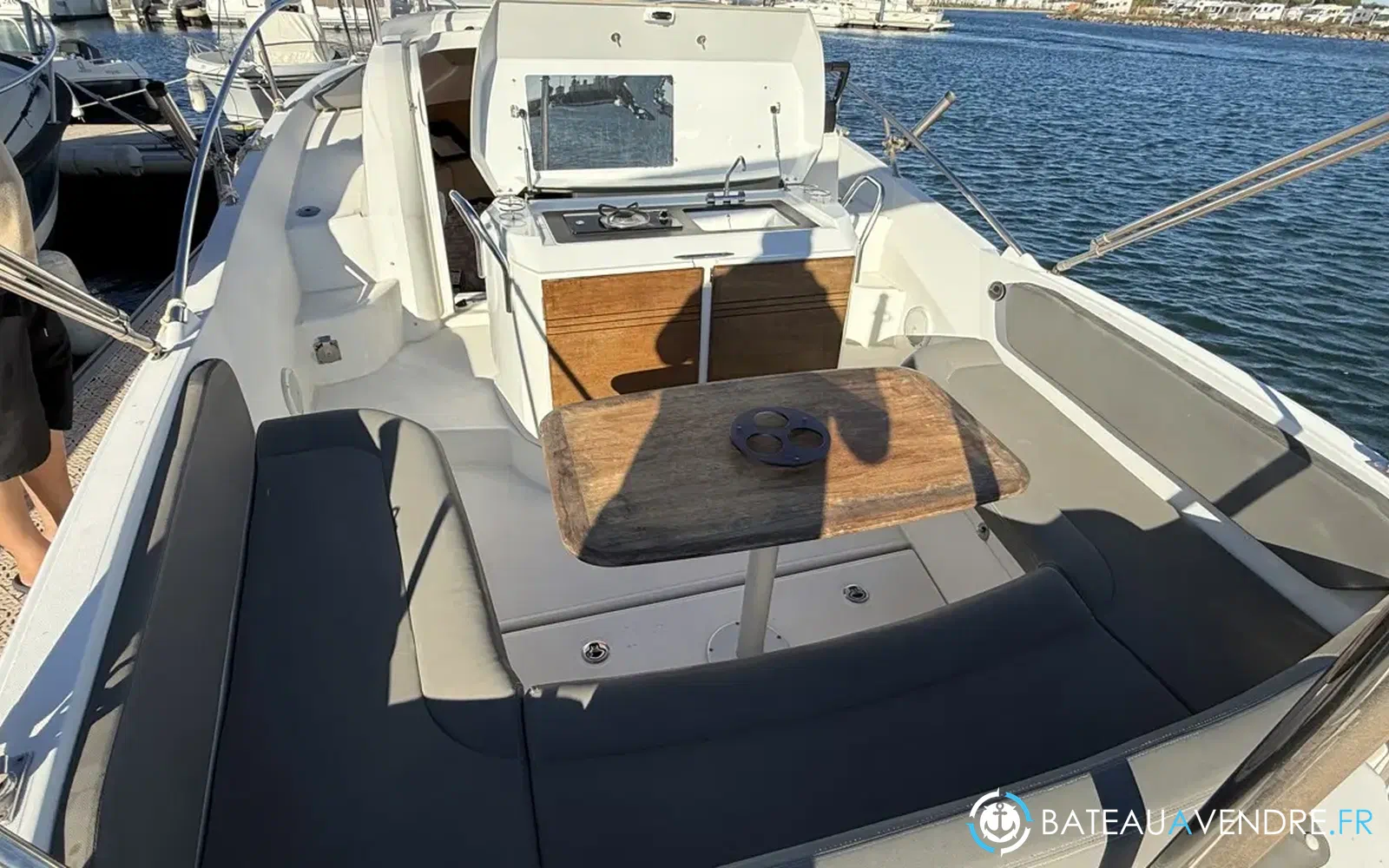 slider 9 Beneteau Flyer 850 Sun Deck