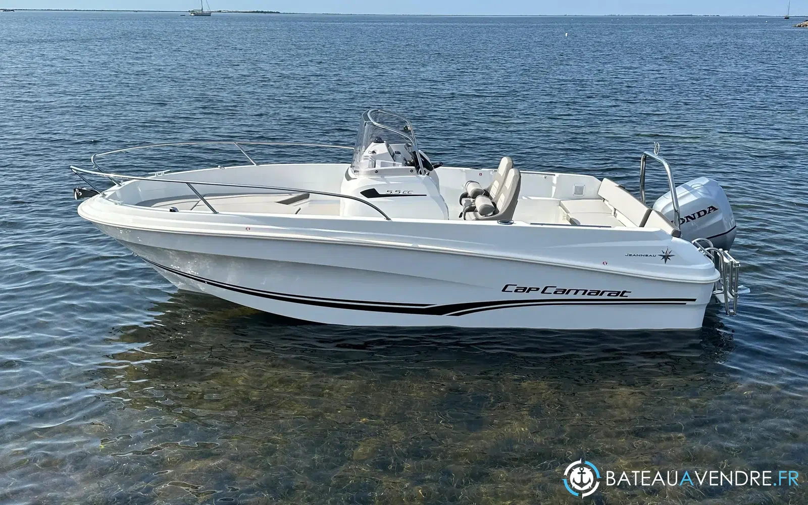 slider 1 Jeanneau Cap Camarat 5.5 CC Serie 2
