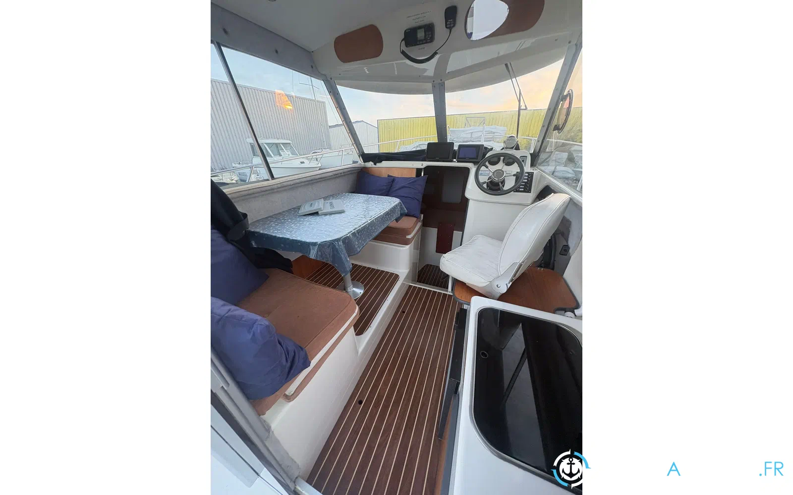 slider 6 Guymarine Evada 740