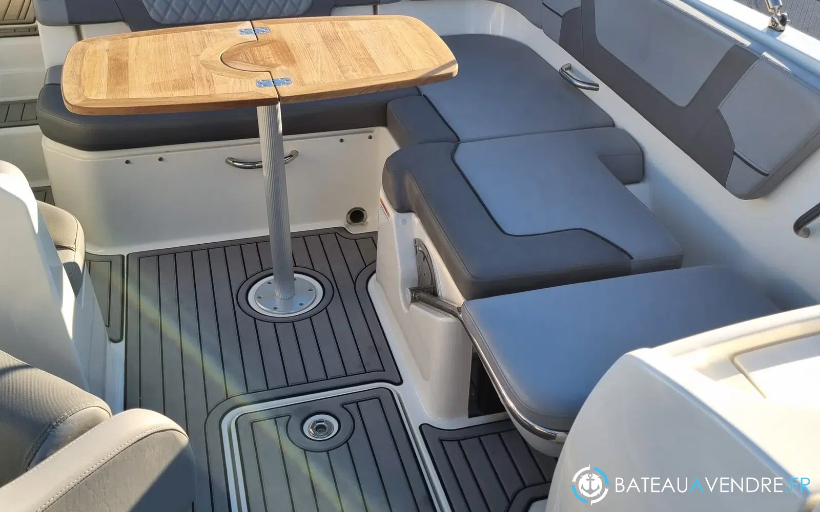 slider 15 Bayliner VR6 OB