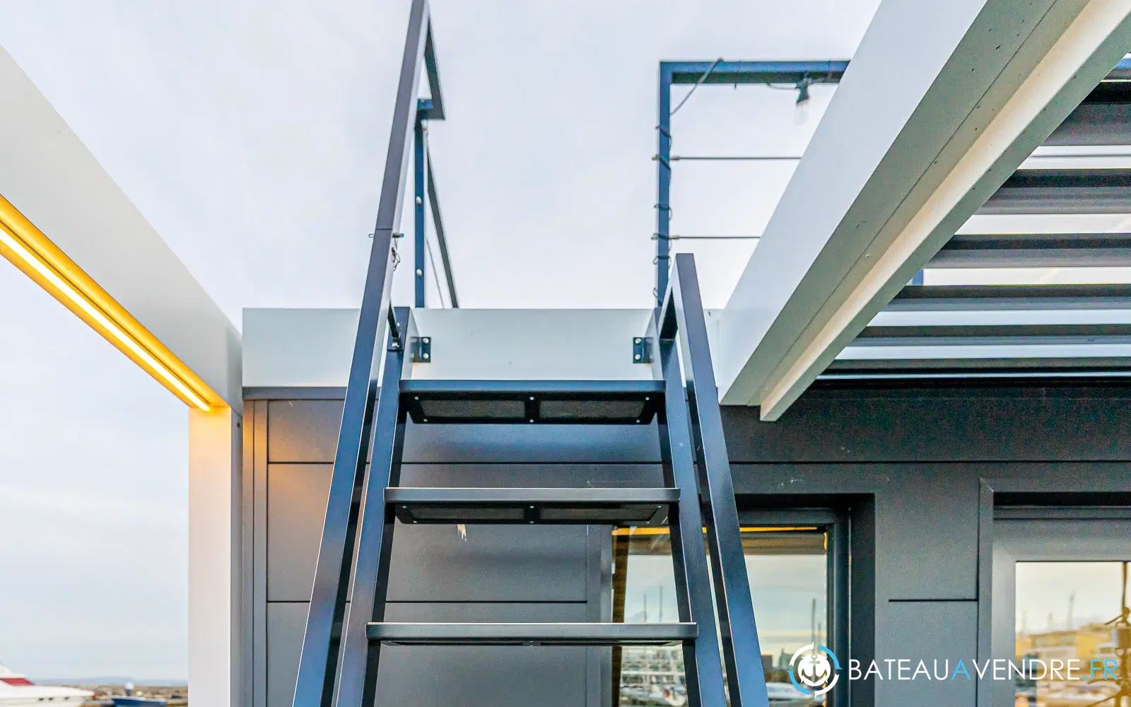 slider 8 La Mare Modern 10