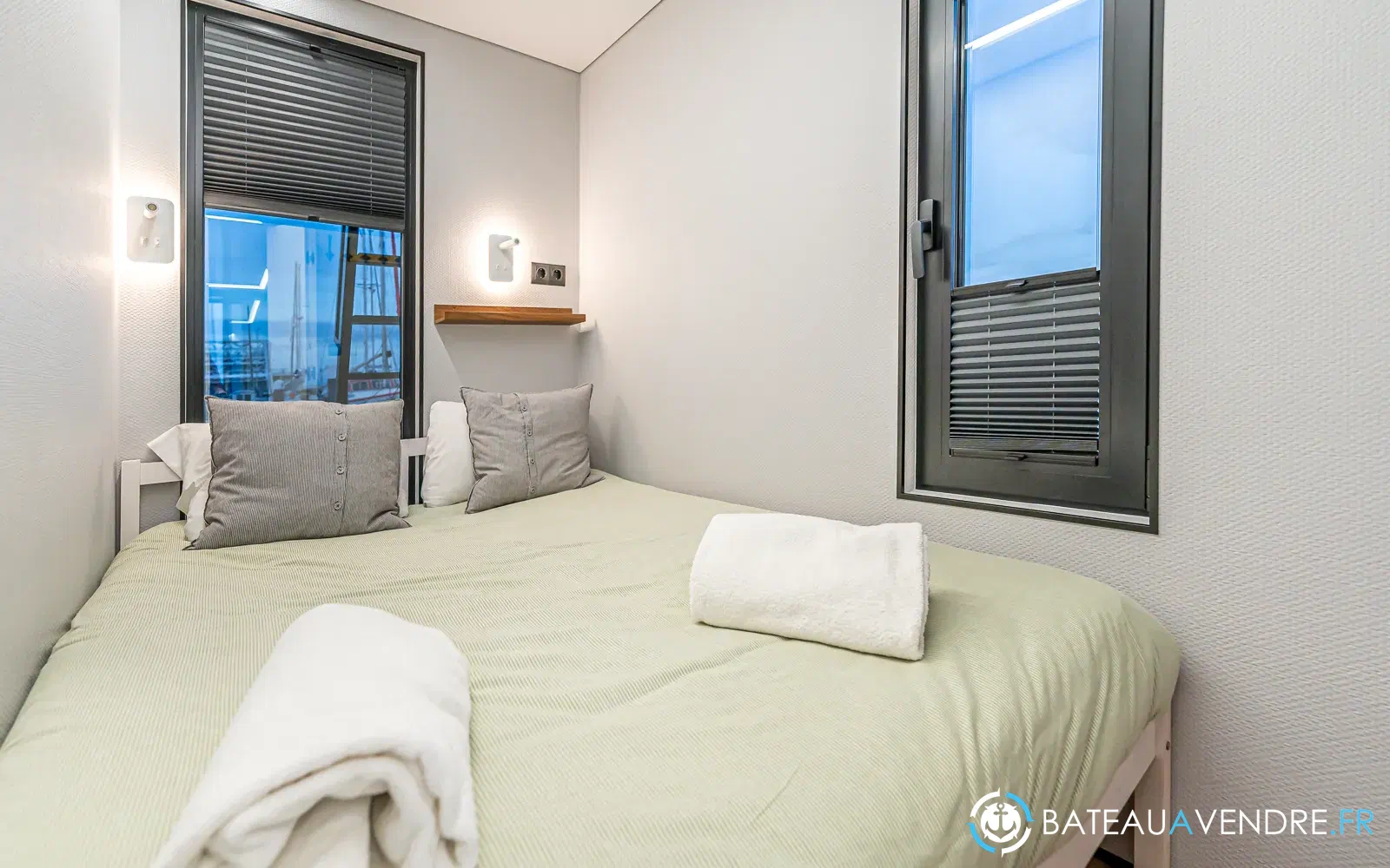 slider 12 La Mare Modern 10