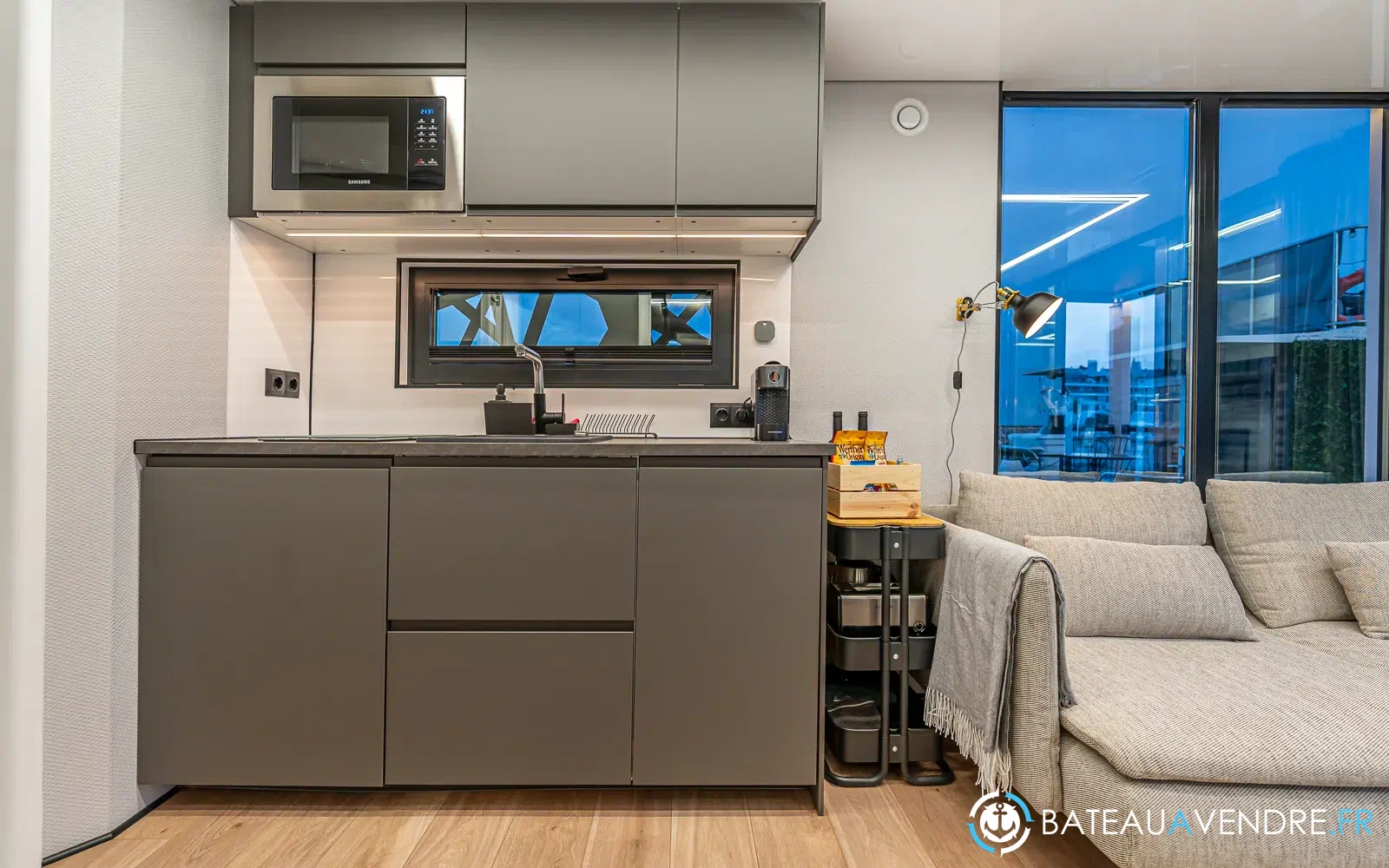 slider 15 La Mare Modern 10