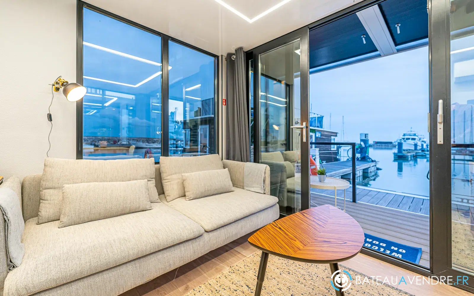 slider 16 La Mare Modern 10