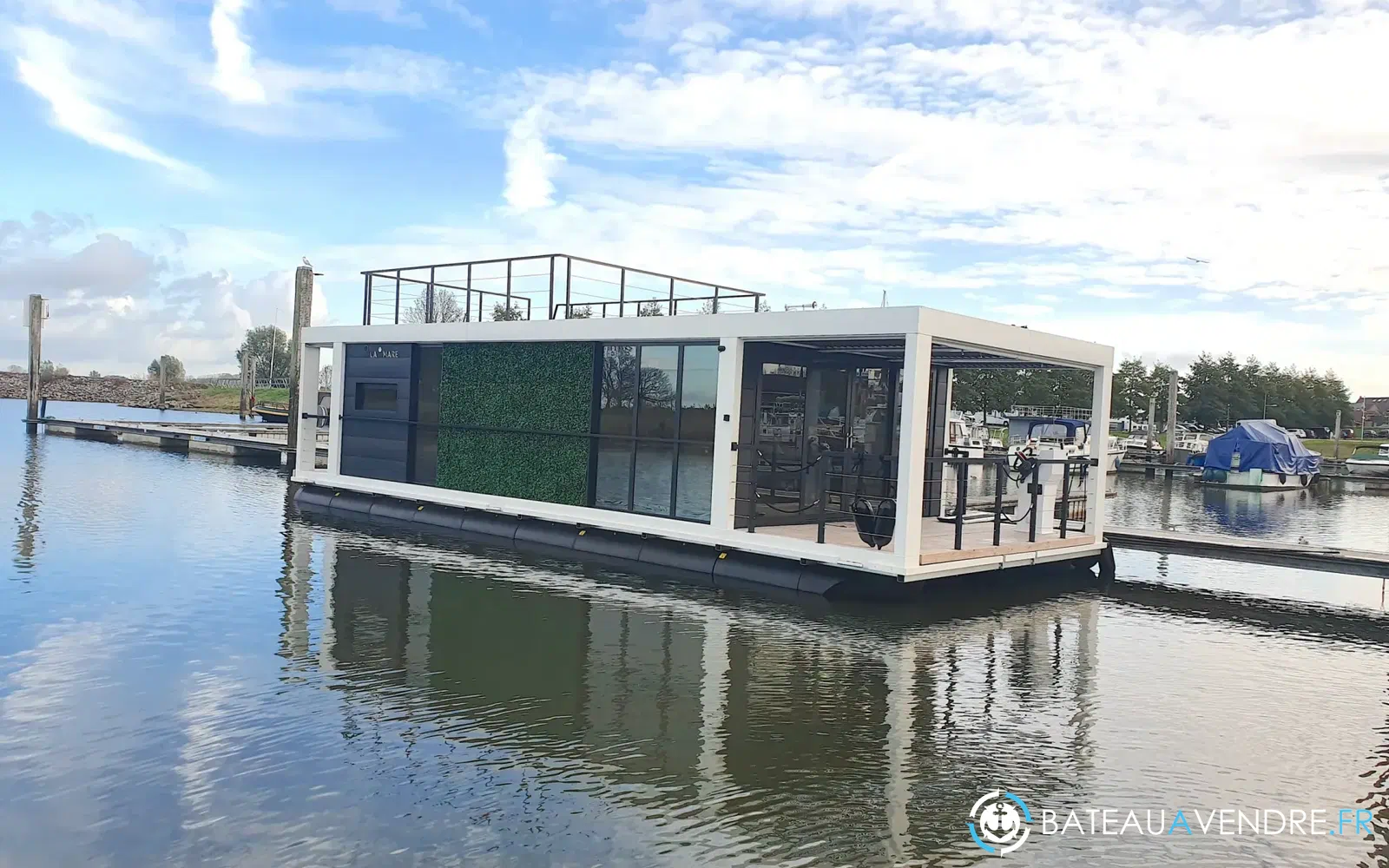 slider 0 La Mare Modern 12