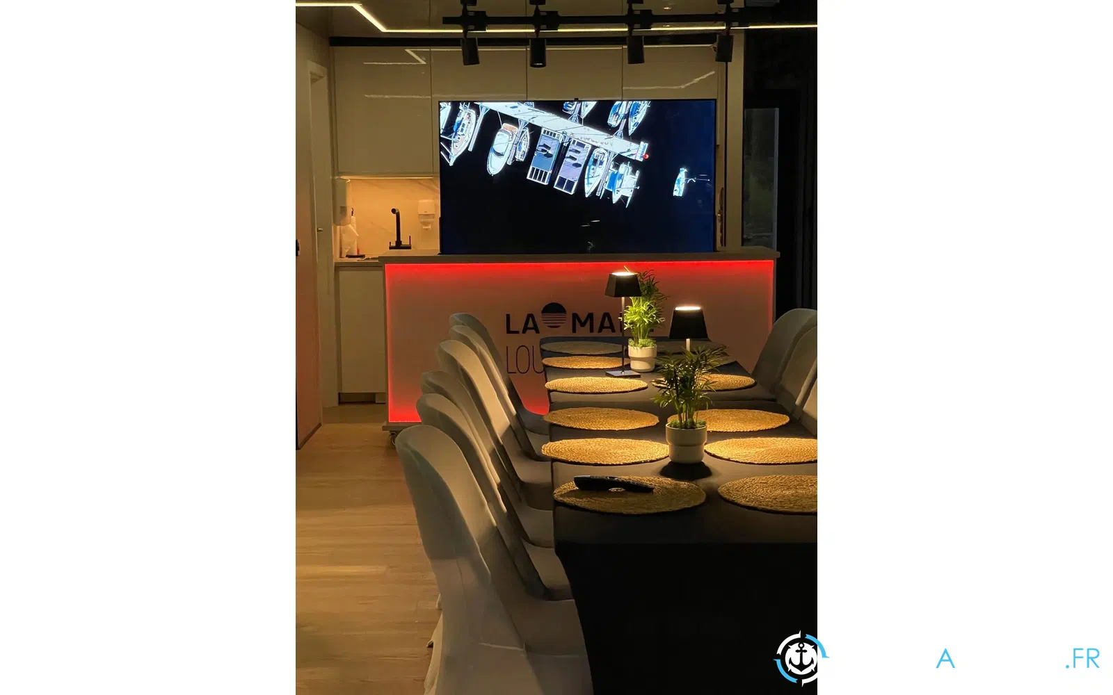 slider 16 La Mare Modern 15