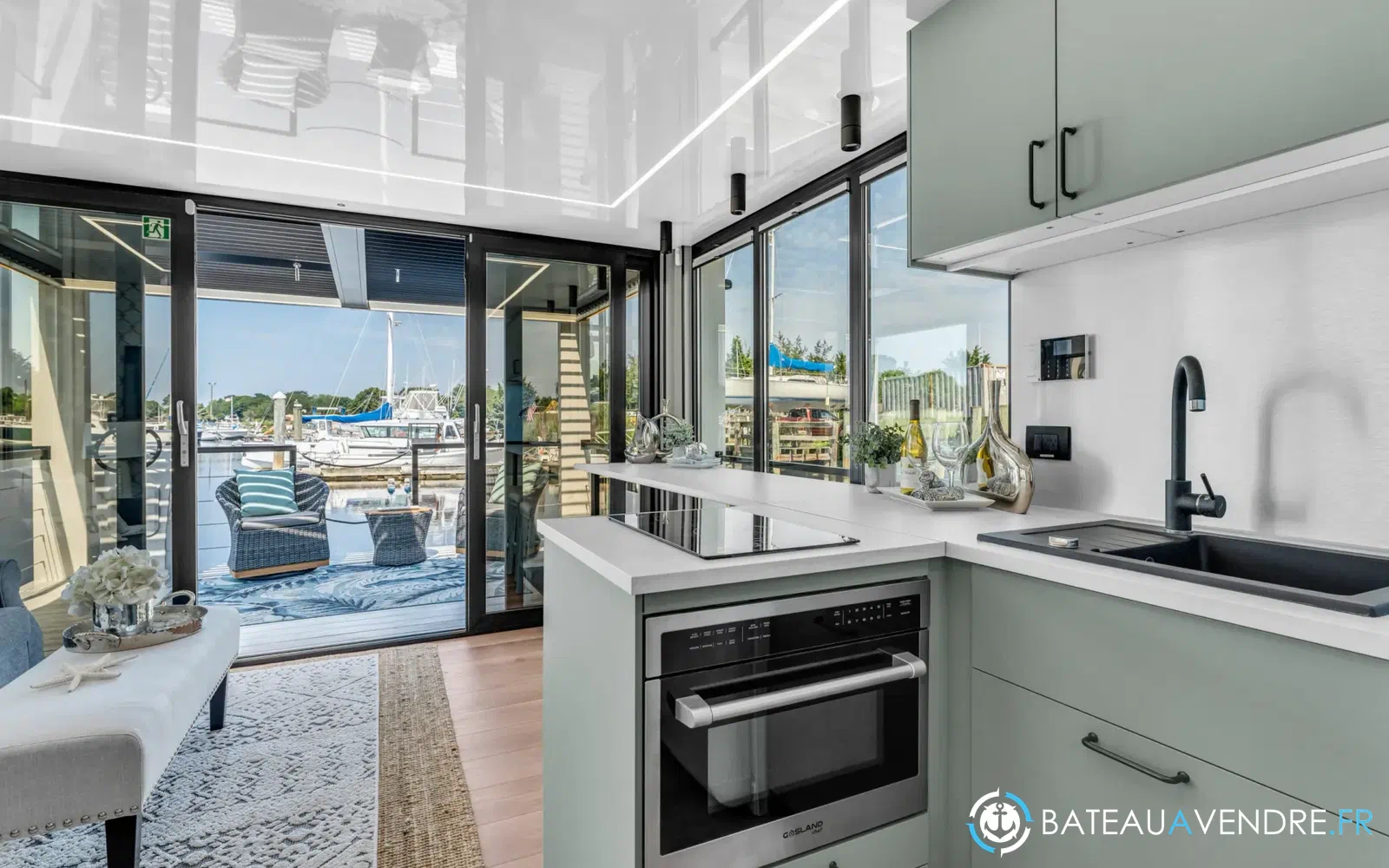 slider 12 La Mare Modern 14