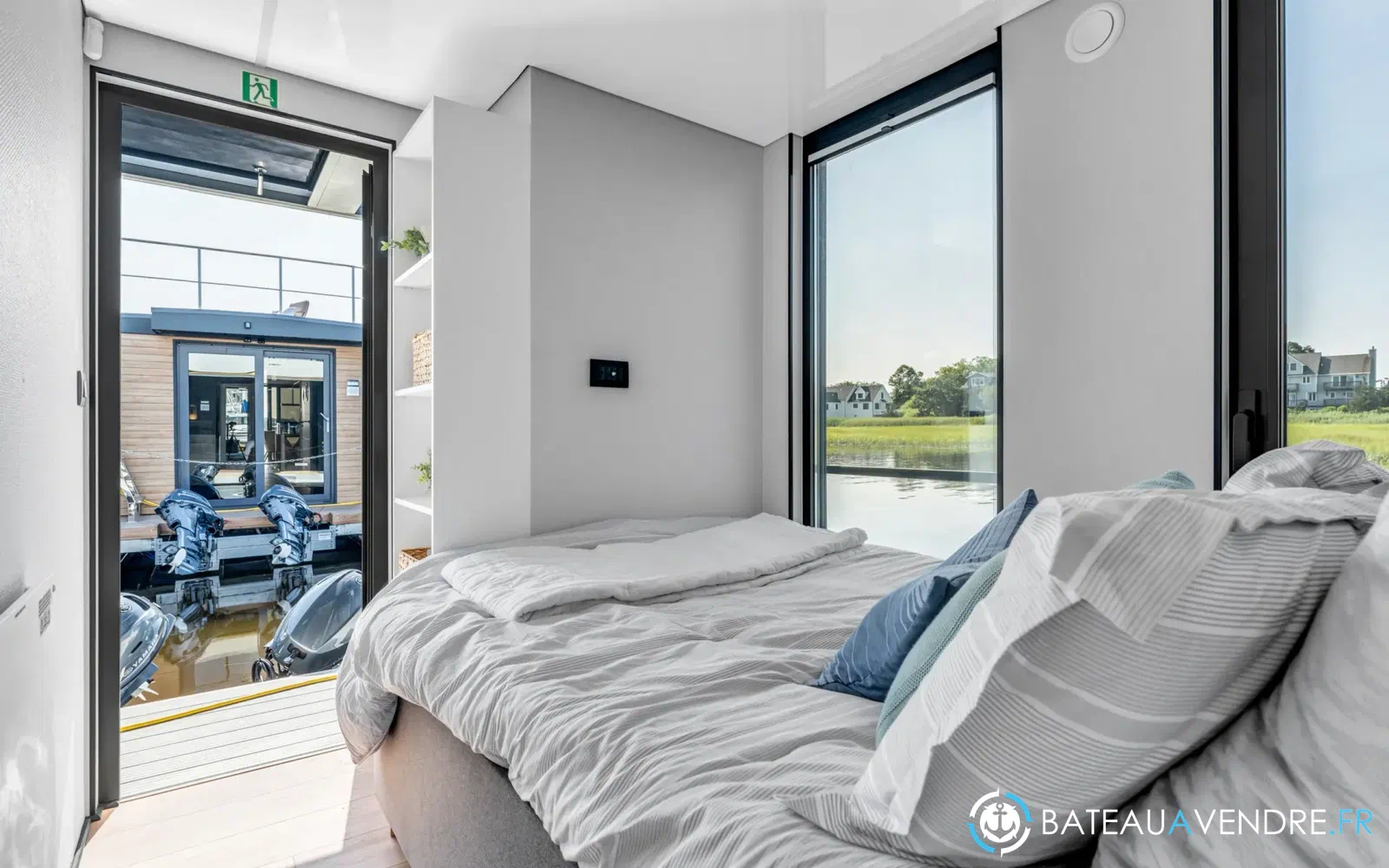 slider 16 La Mare Modern 14