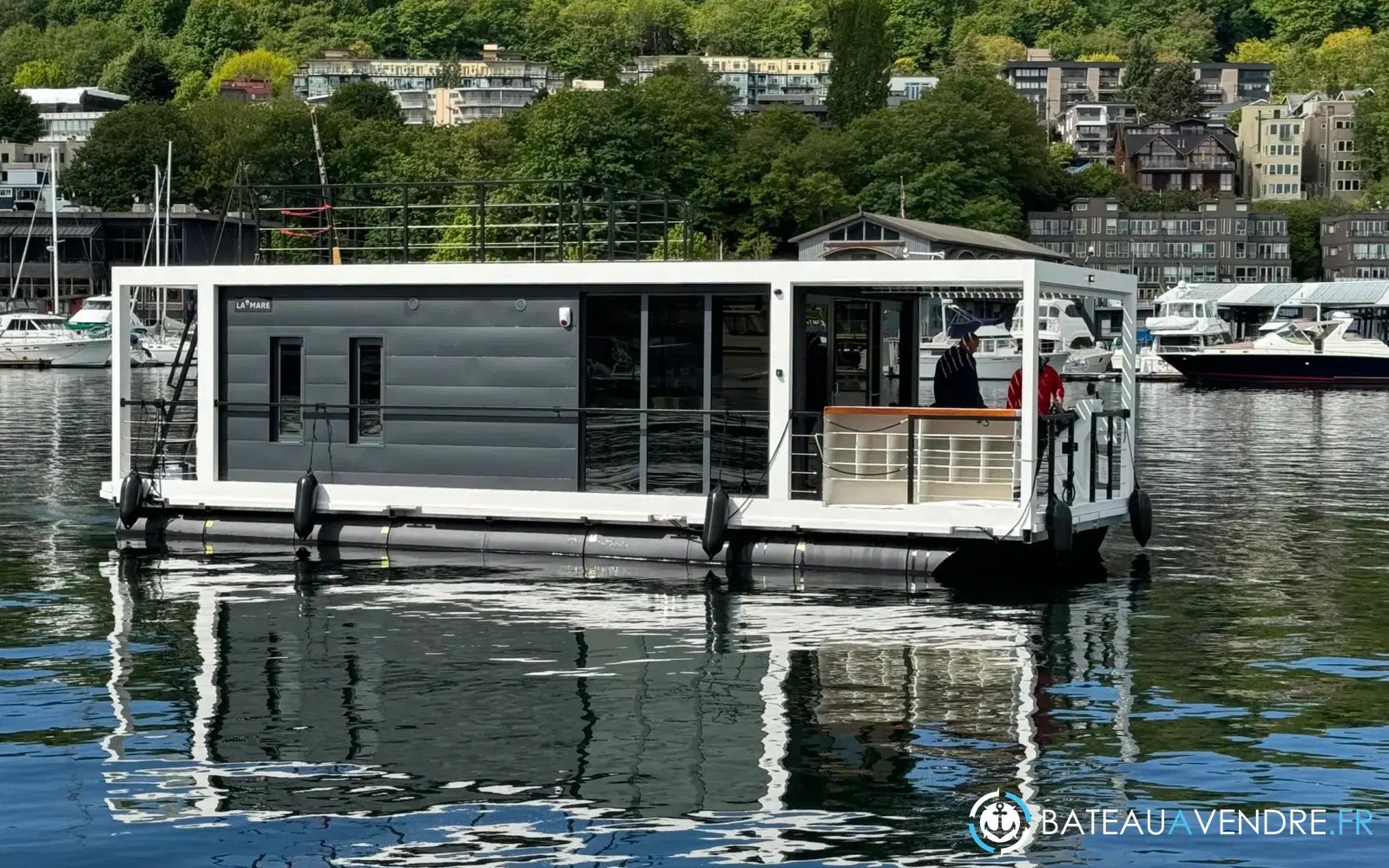 slider 3 La Mare Modern 14
