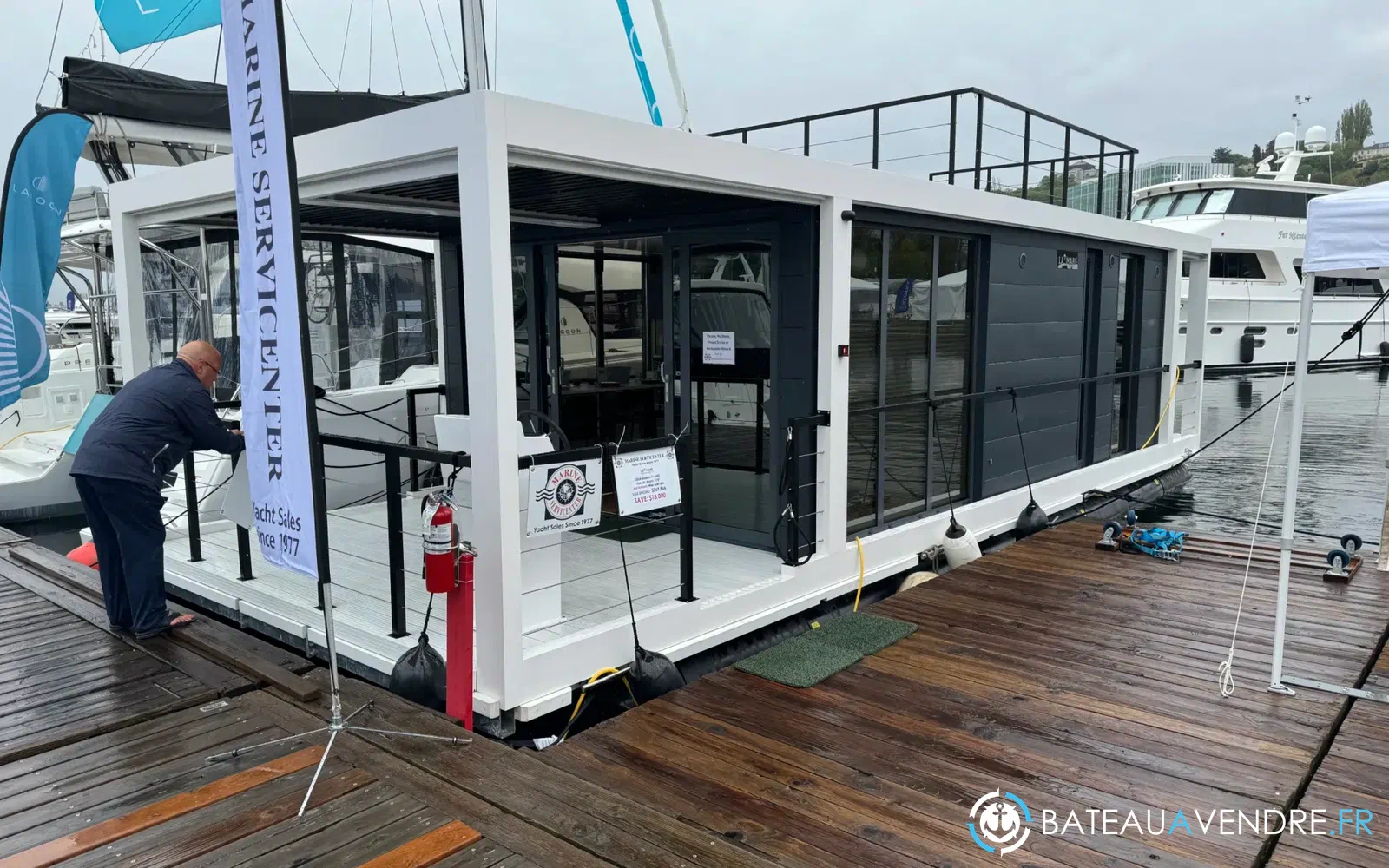 slider 0 La Mare Modern 14