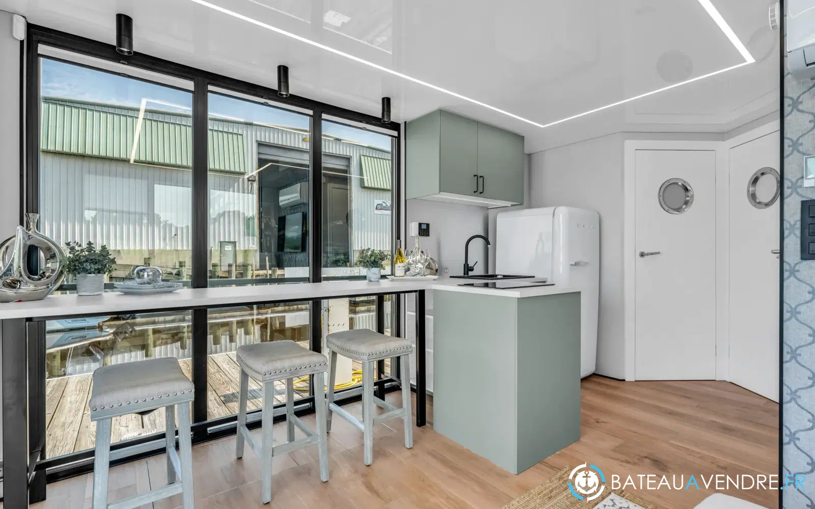slider 2 La Mare Modern 14