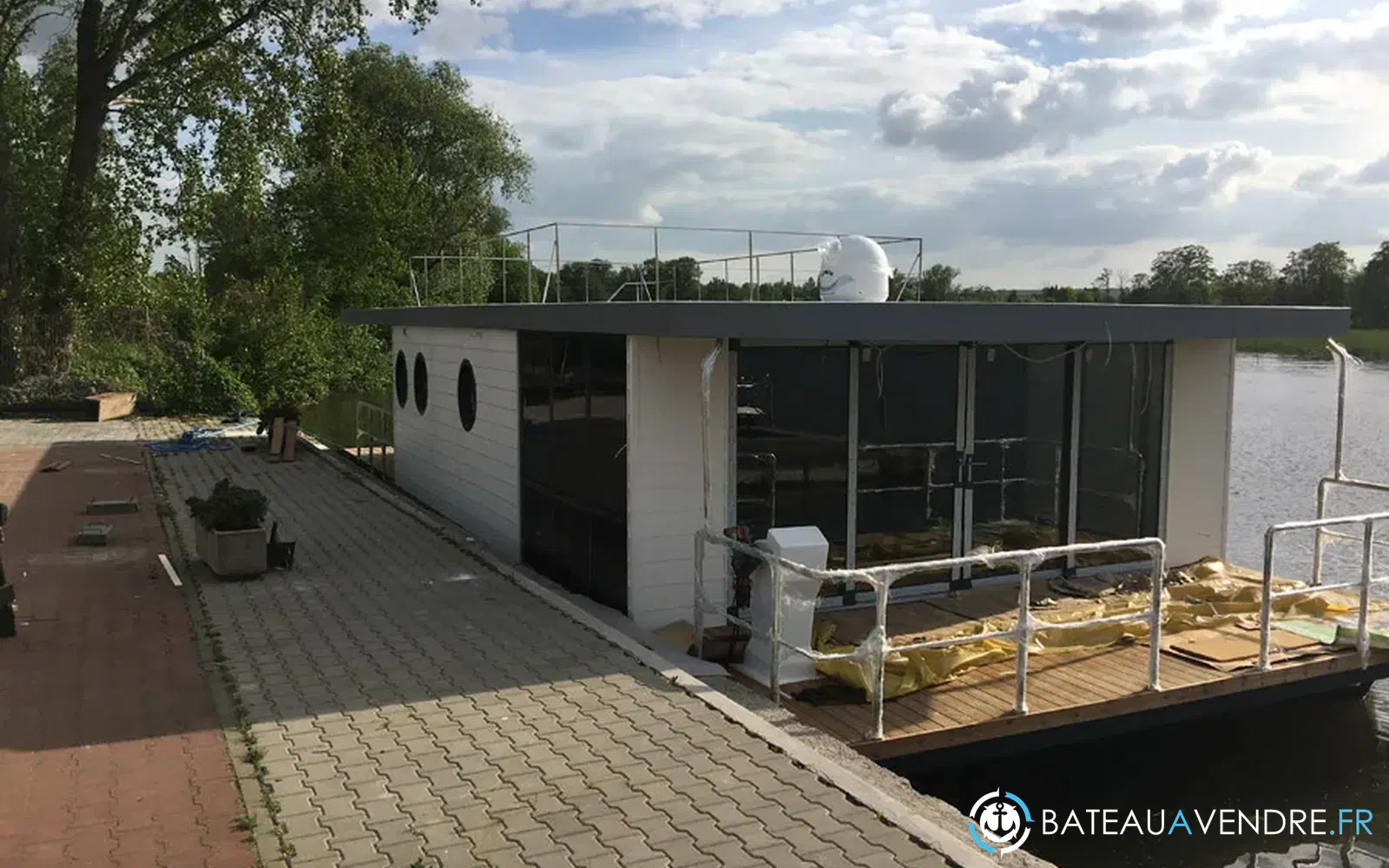 slider 10 La Mare Apartboat XXL