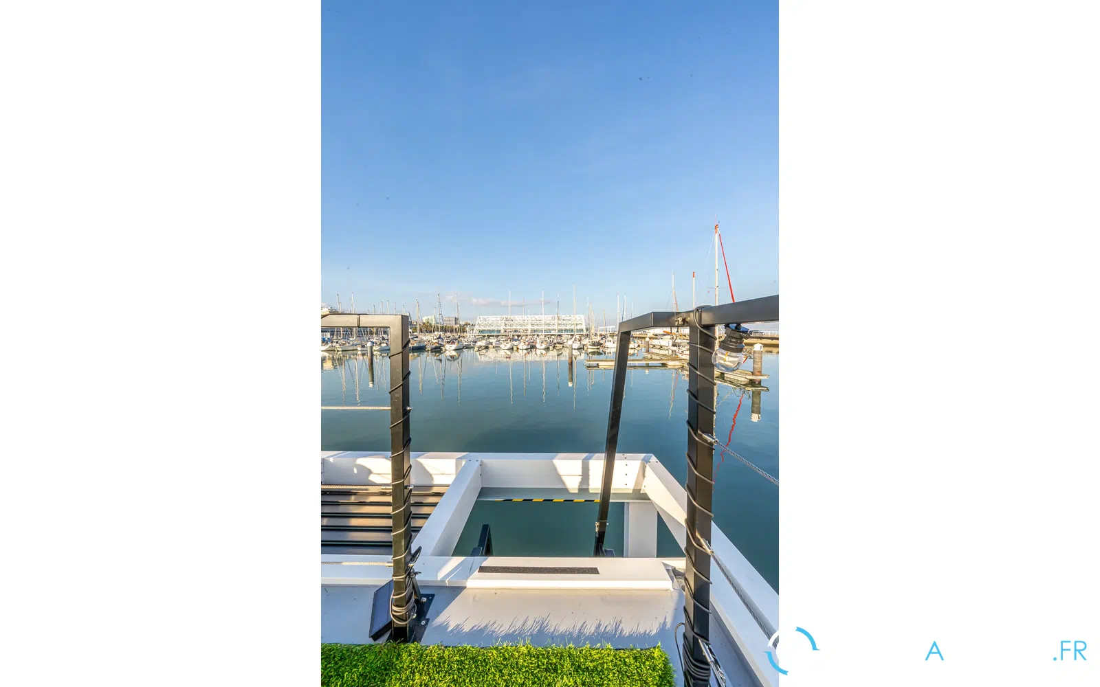 slider 14 La Mare Modern 9
