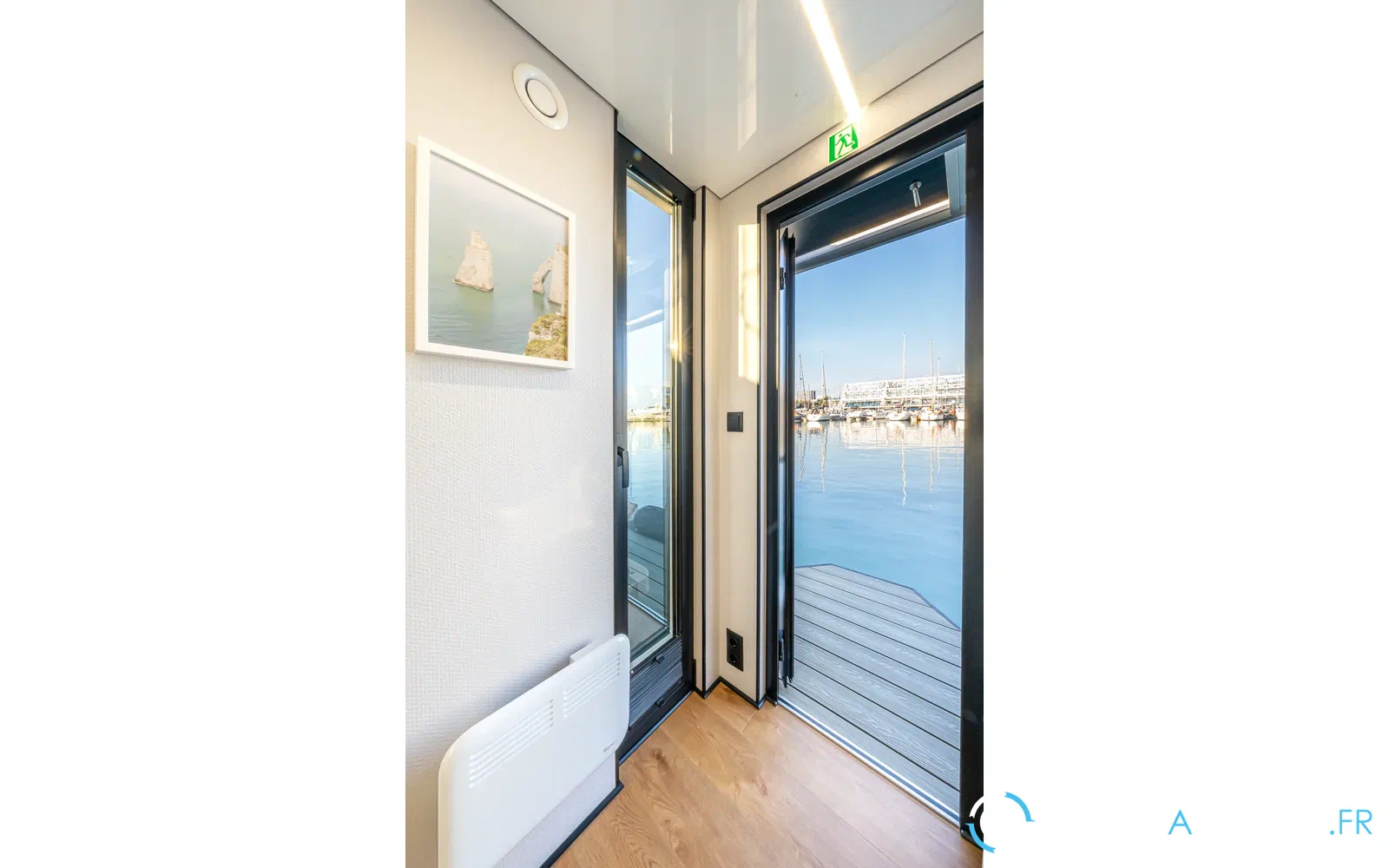 slider 15 La Mare Modern 9