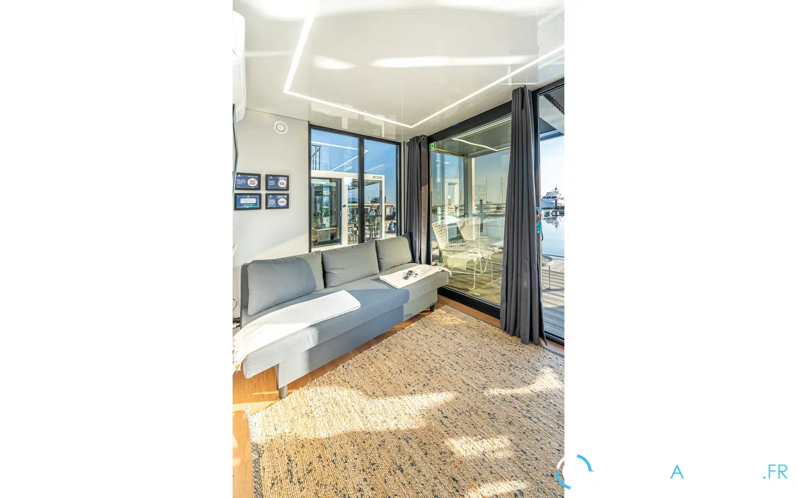 slider 18 La Mare Modern 9
