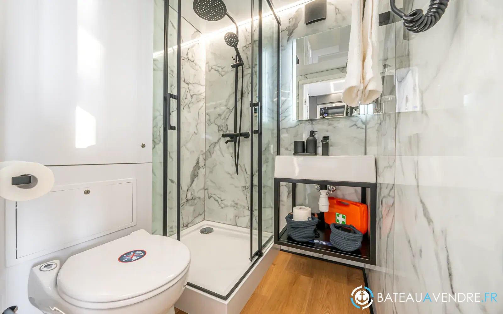 slider 6 La Mare Modern 9