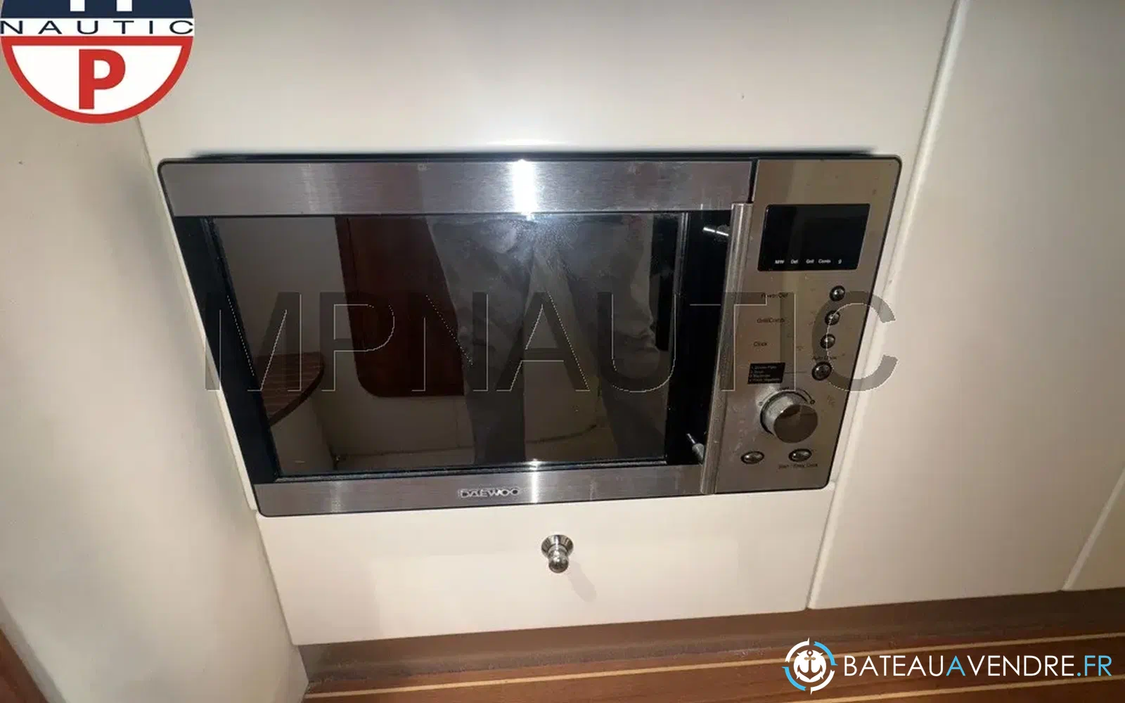 slider 11 Sessa Marine Oyster 30