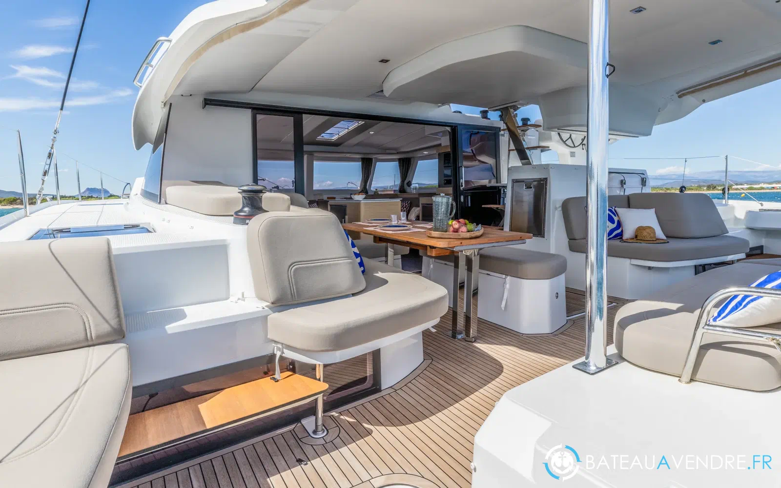 slider 4 Fountaine Pajot FP 44