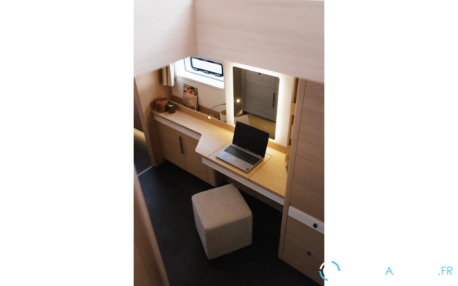 slider 20 Fountaine Pajot FP 48