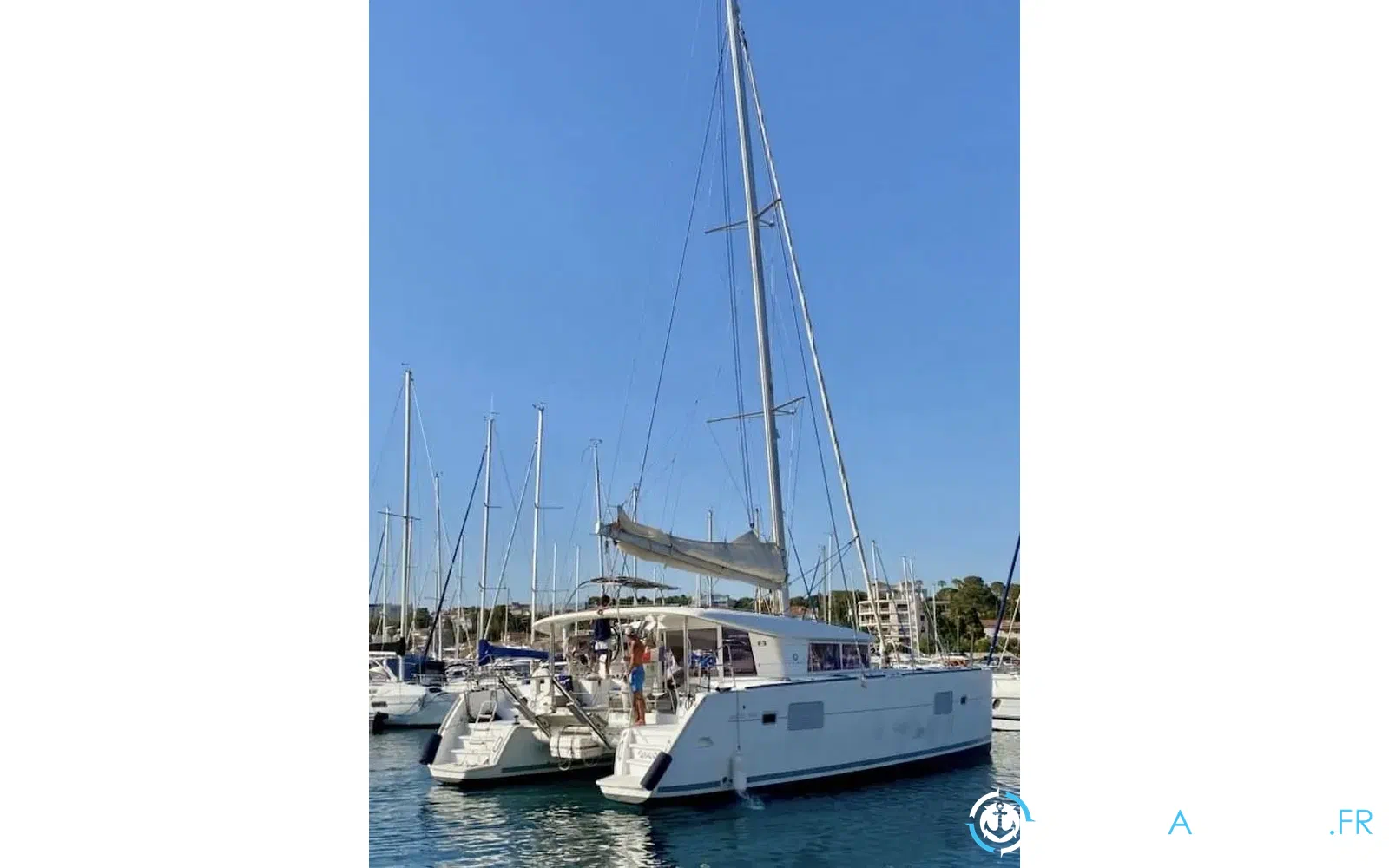 slider 1 Lagoon 400