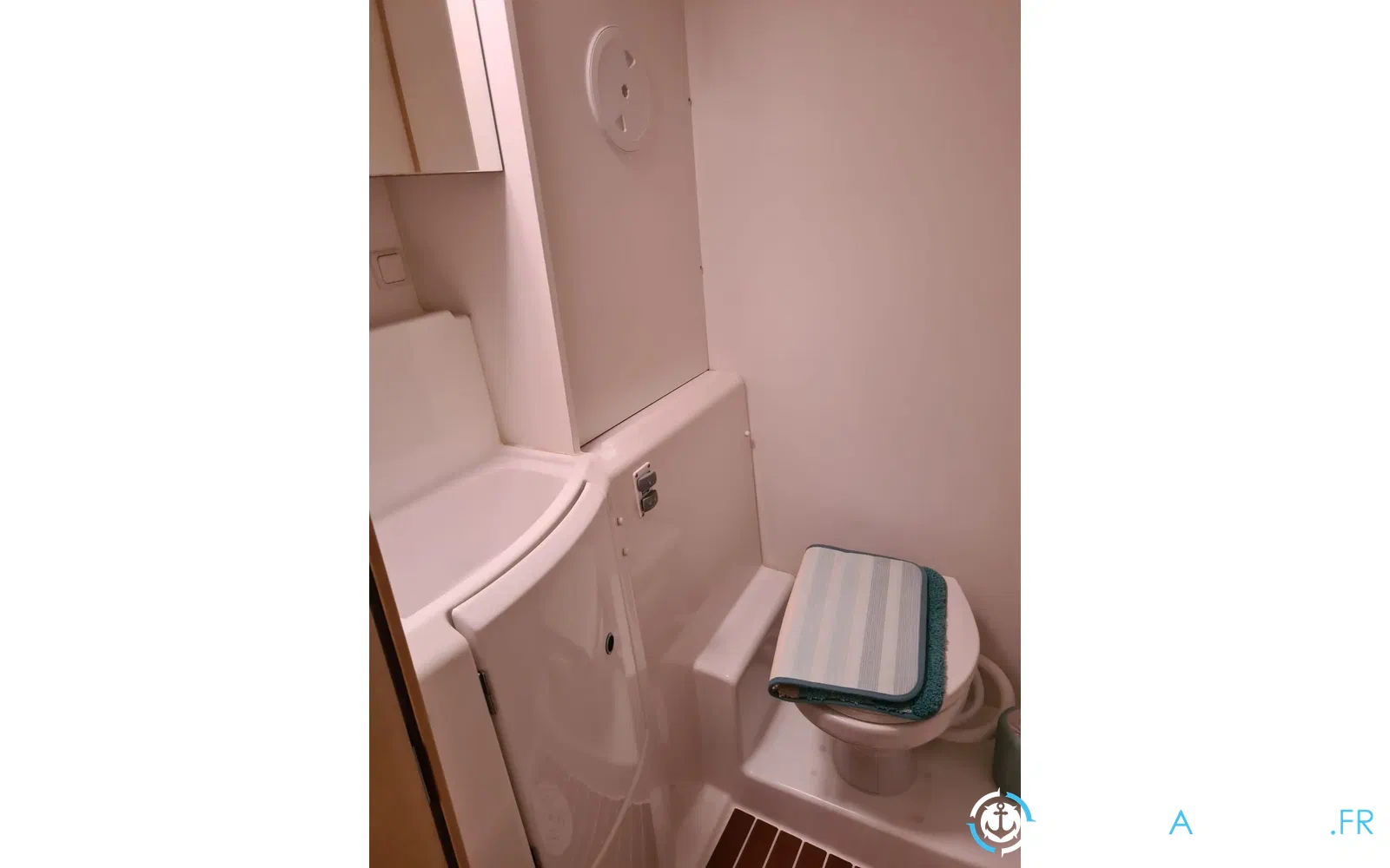slider 22 Lagoon 400