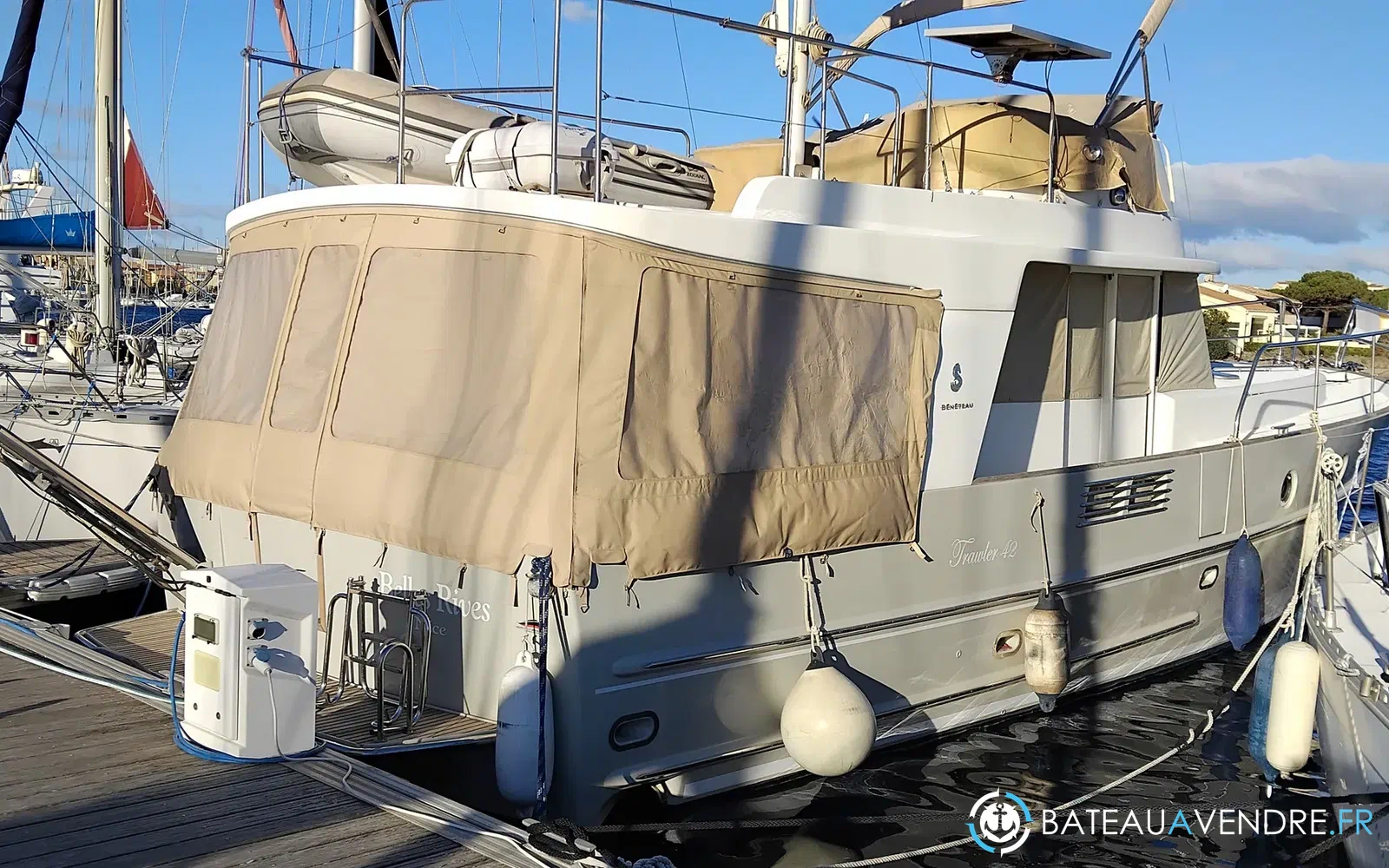 slider 5 Beneteau Swift Trawler 42