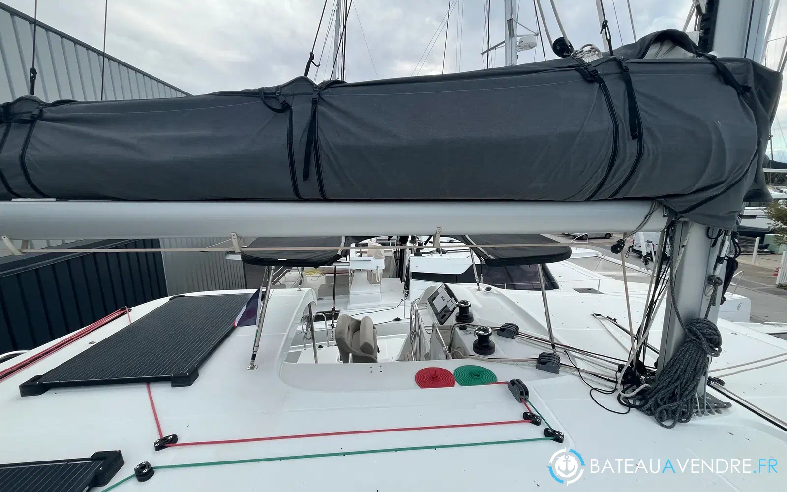 slider 6 Lagoon 42
