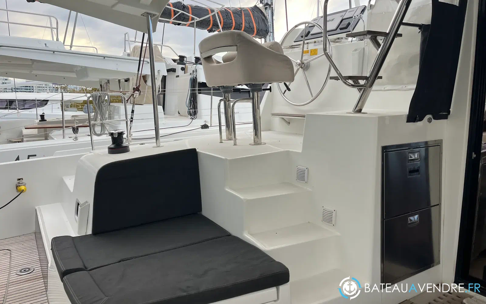slider 13 Lagoon 42