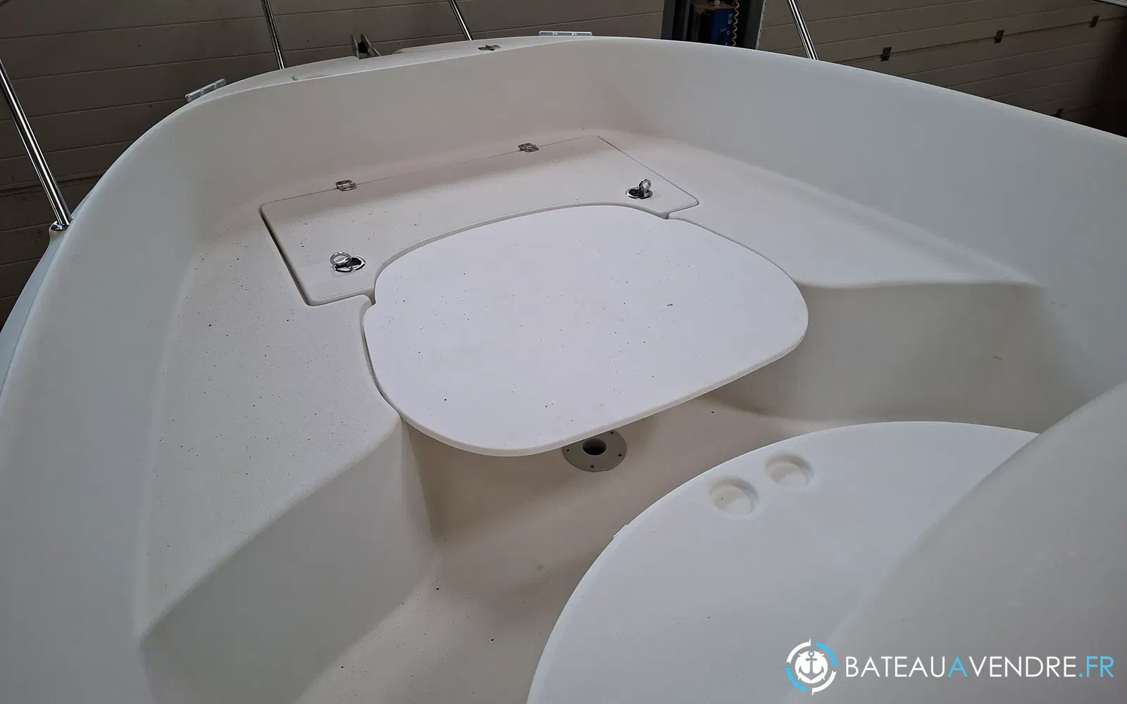 slider 9 Beneteau Flyer 650 Open