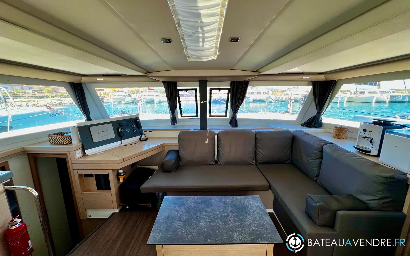 slider 3 Fountaine Pajot Lucia 40