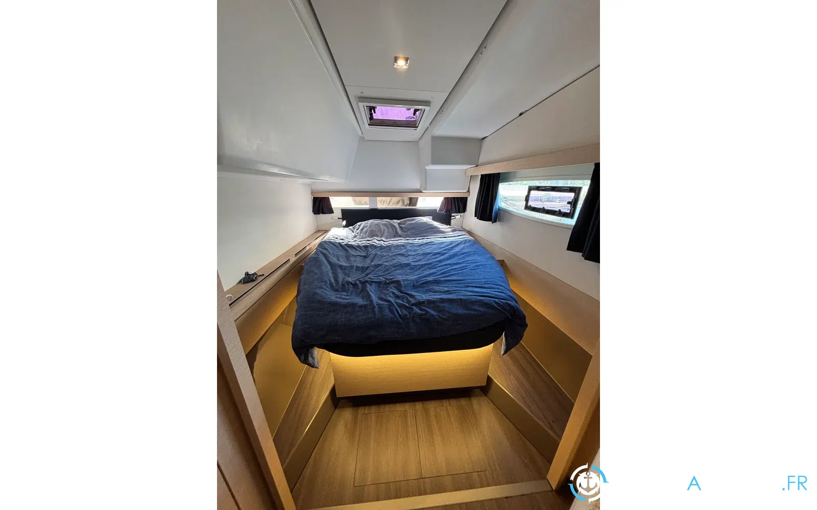slider 12 Fountaine Pajot Lucia 40