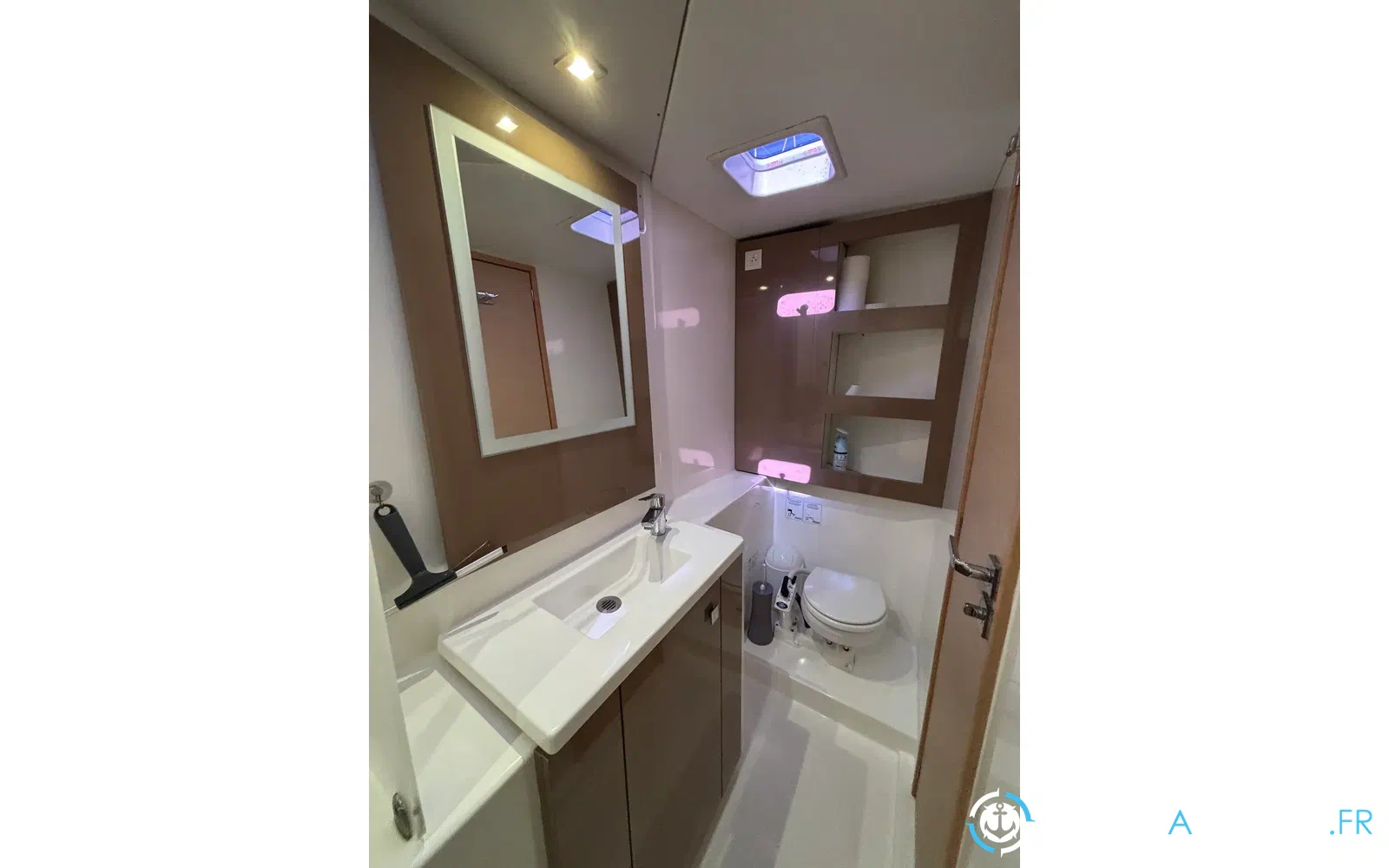 slider 13 Fountaine Pajot Lucia 40