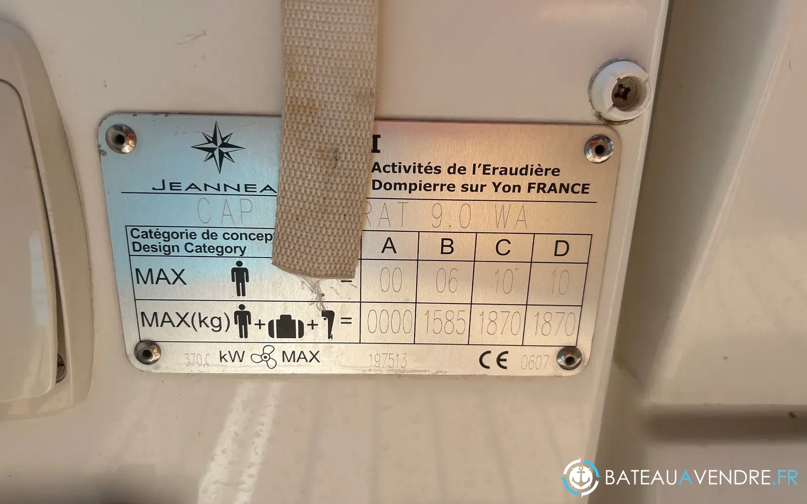 slider 20 Jeanneau Cap Camarat 9.0 WA