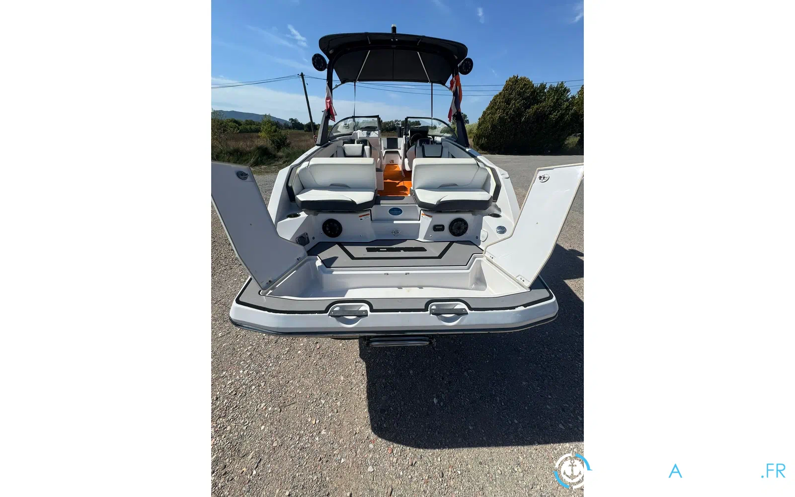 slider 4 Scarab Boats Wake 255