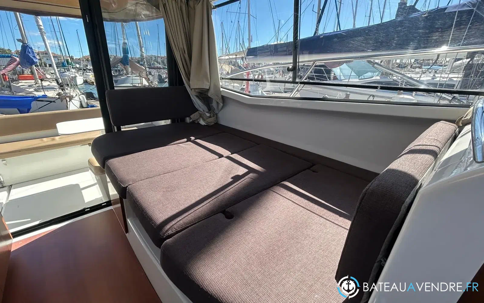 slider 18 Jeanneau Merry Fisher 855