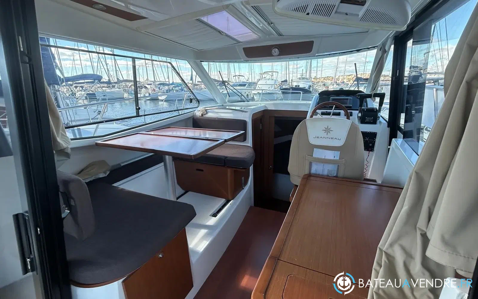 slider 7 Jeanneau Merry Fisher 855