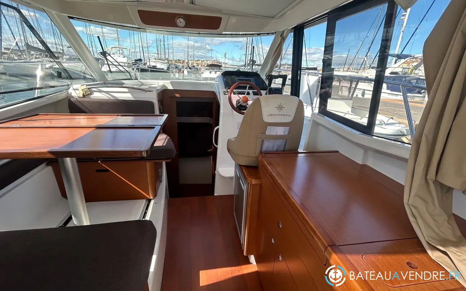 slider 8 Jeanneau Merry Fisher 855