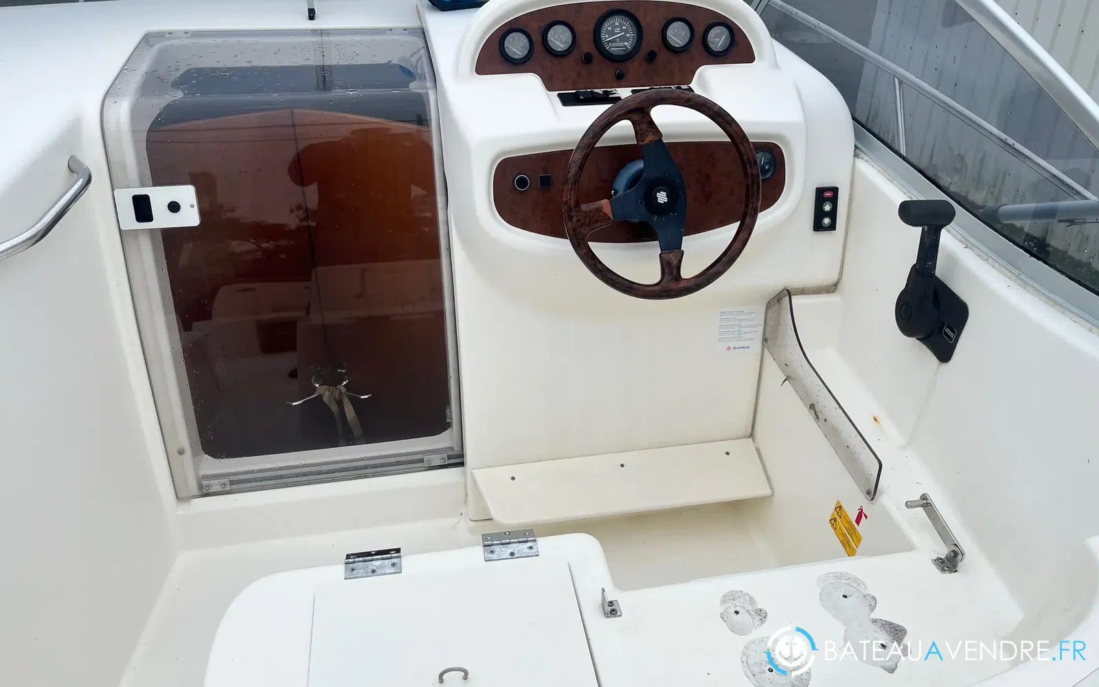 slider 14 Jeanneau Leader 805